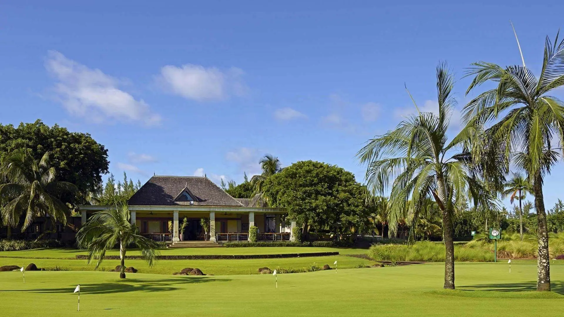 the-club-house-another-one-heritage-golf-club-mauritius