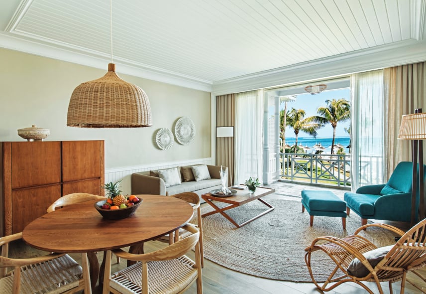 Luxury Accomodation / Senior Suite Sea View Interior - Heritage Resorts