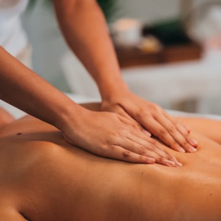 Couple’s back massage at Ulundi Villa – Luxury wellness experience