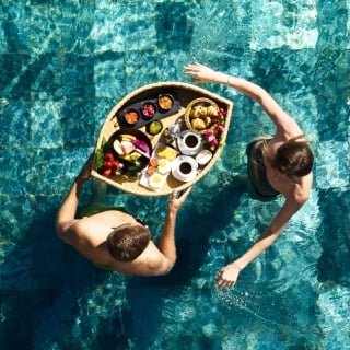 Floating Breakfast served at Dawn