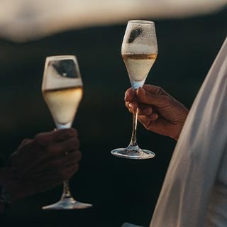 SonnenuntergangEine Flasche Lagache Brut Champagner