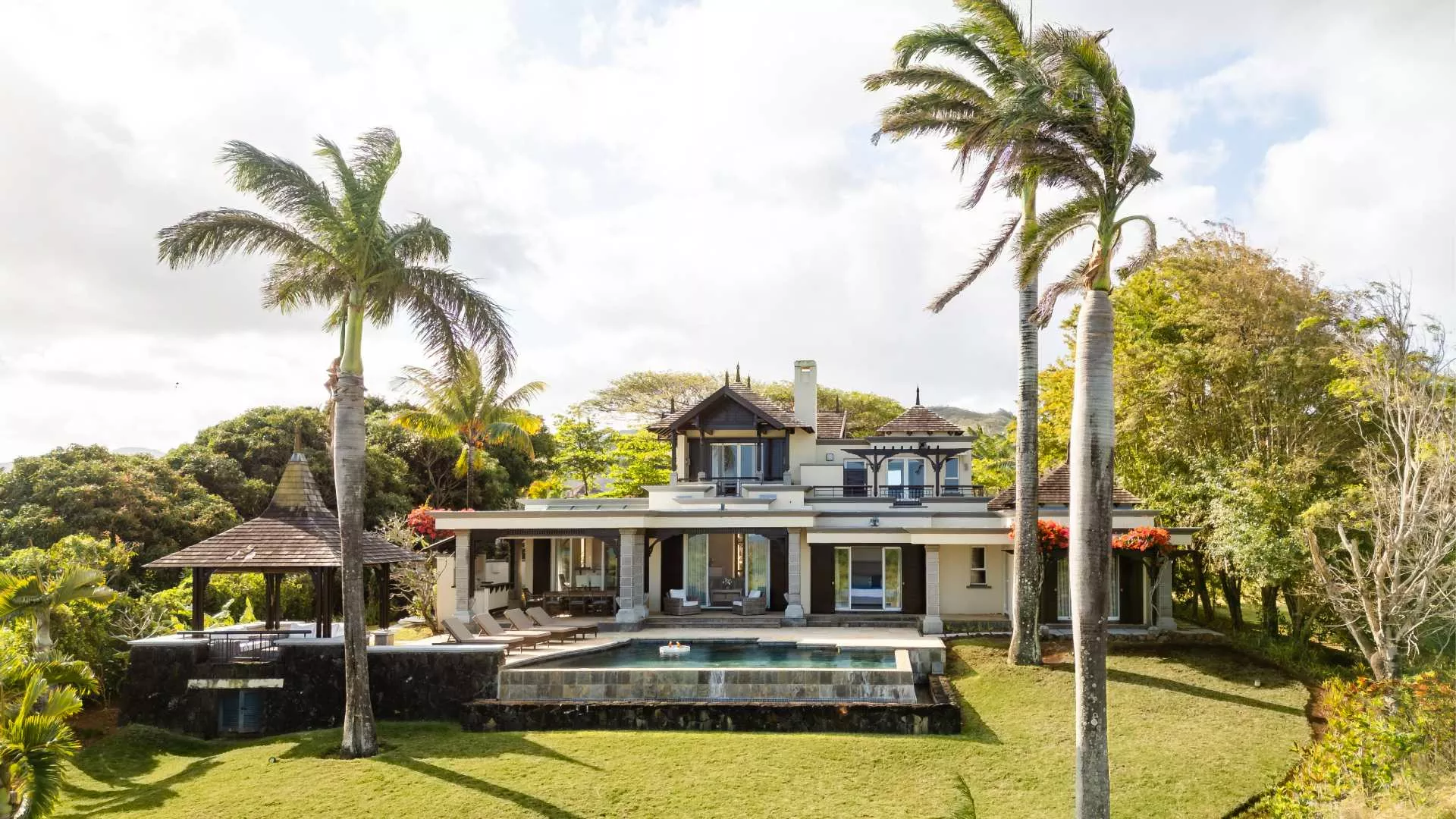 Exterior landscape view of a luxury 4-bedroom villa