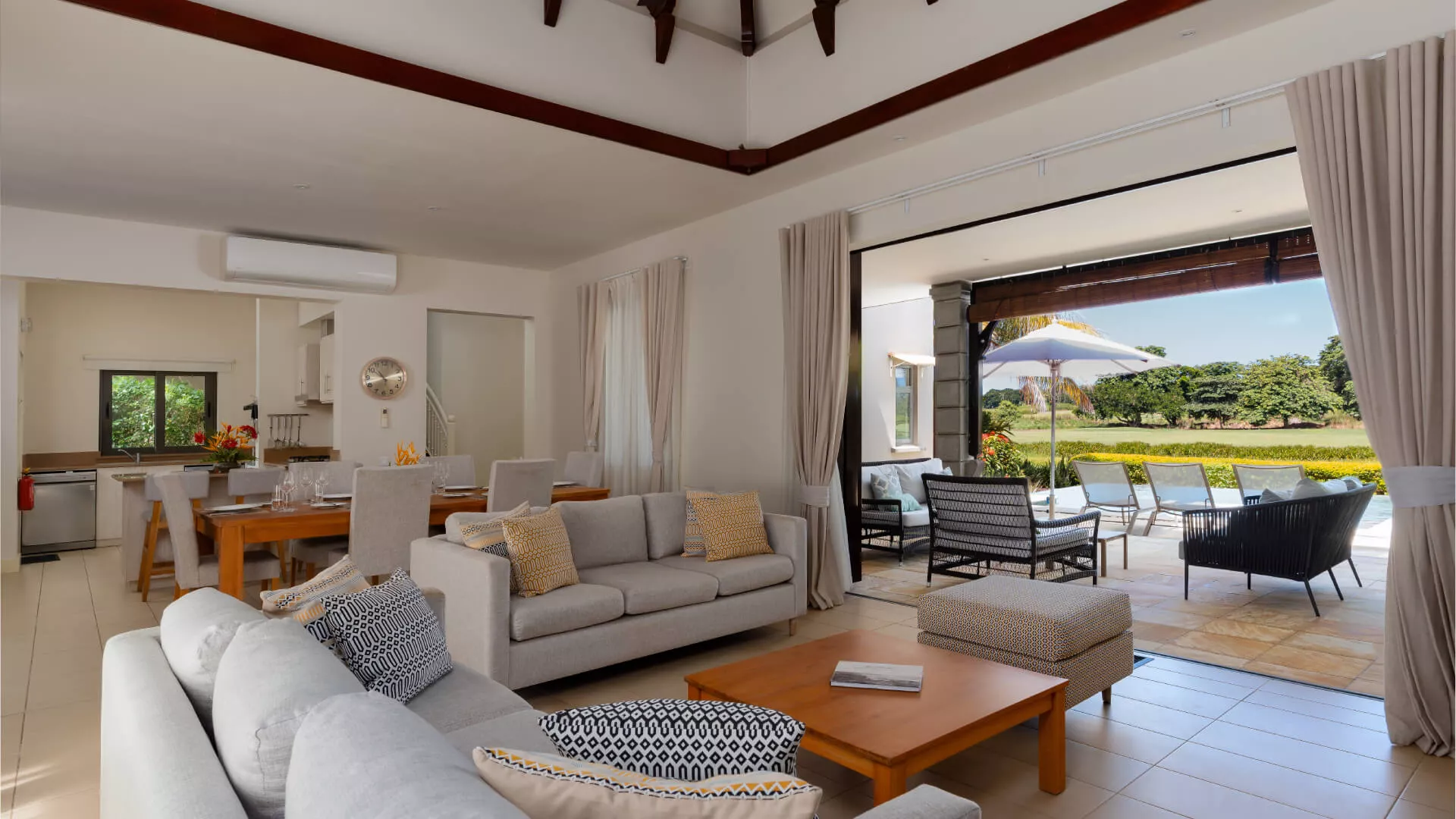 villa arthurium living area and terrace