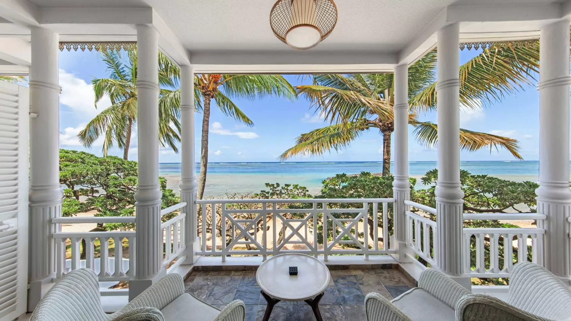 chambre deluxe bord de la plage balcon à l'étage avec vue sur l'océan