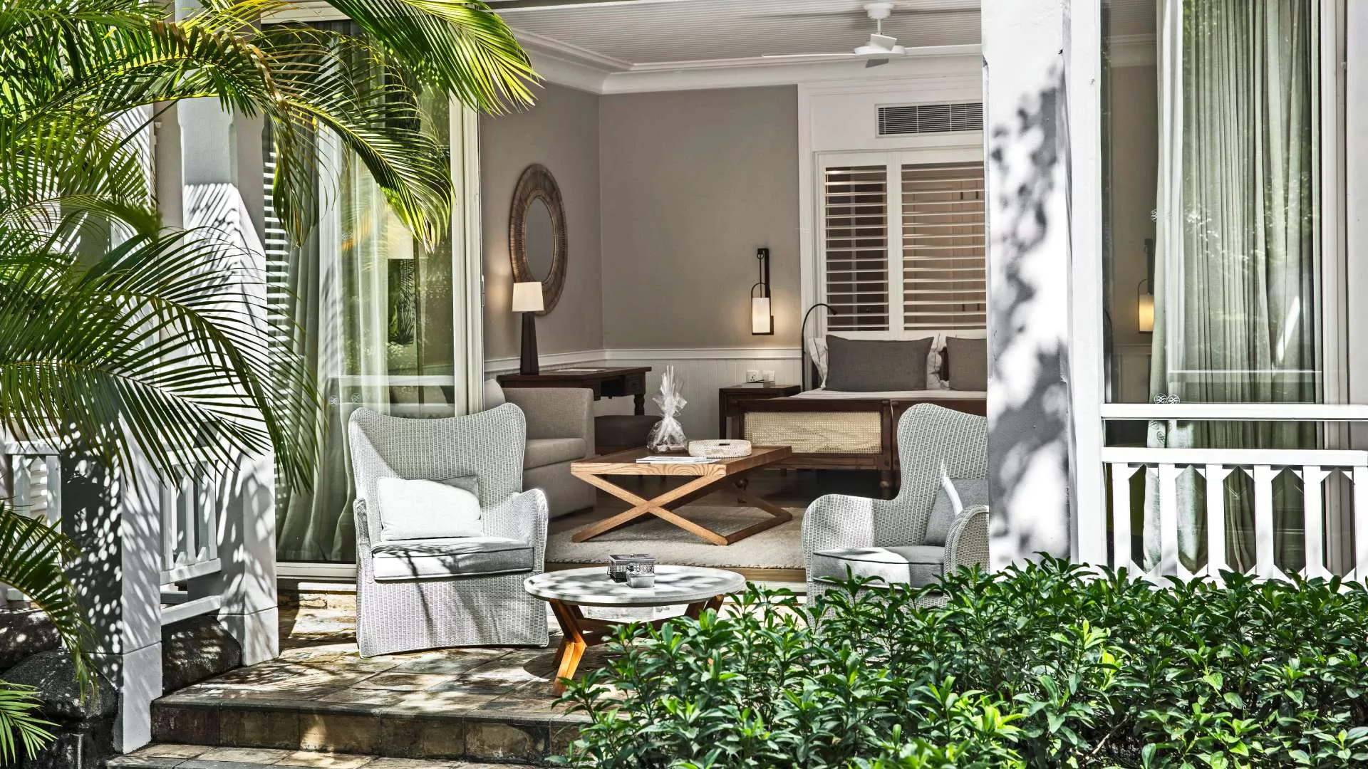 outdoor view of deluxe suite with terrace on ground