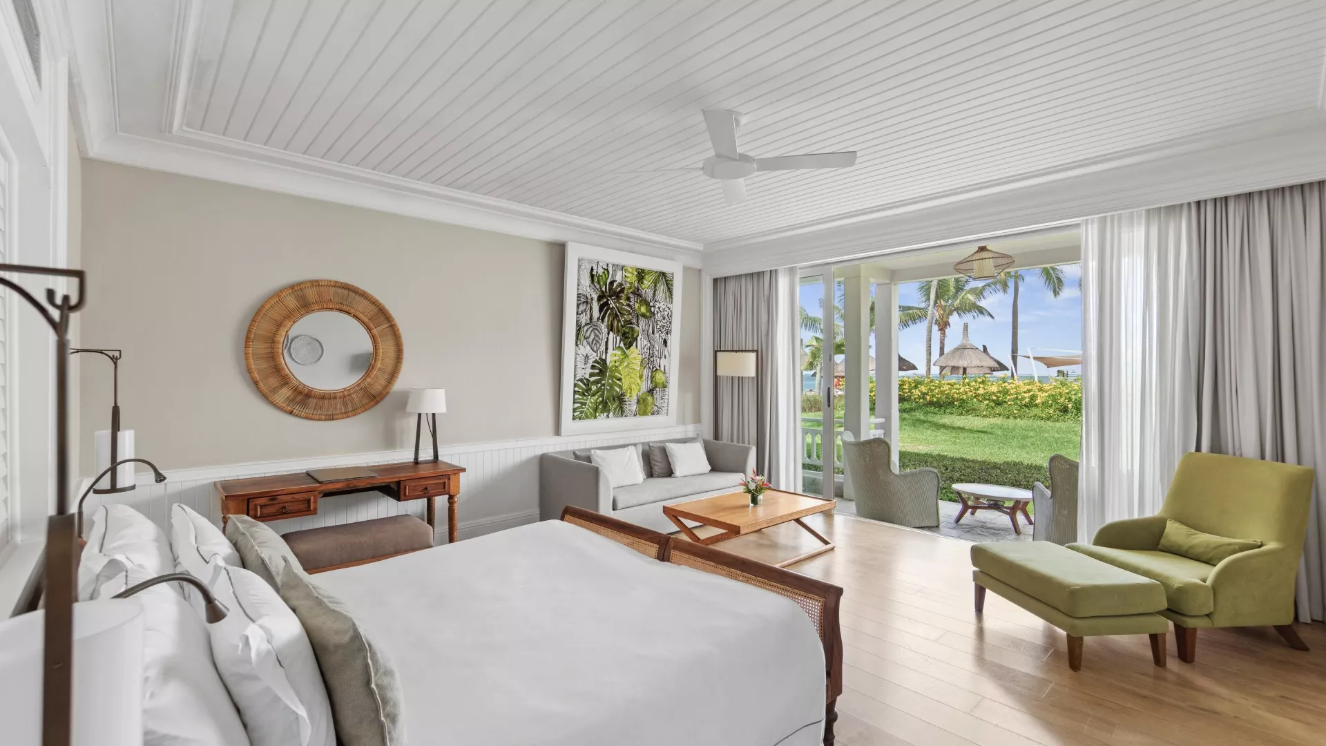 deluxe sea view room with ocean view and outdoor terrace