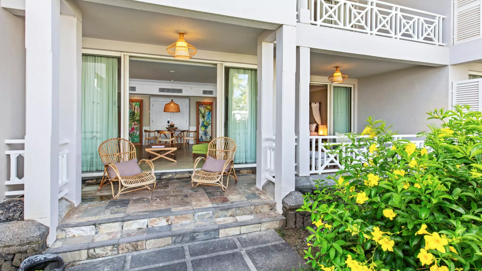 senior suite ground floor terrace with direct access to beach 