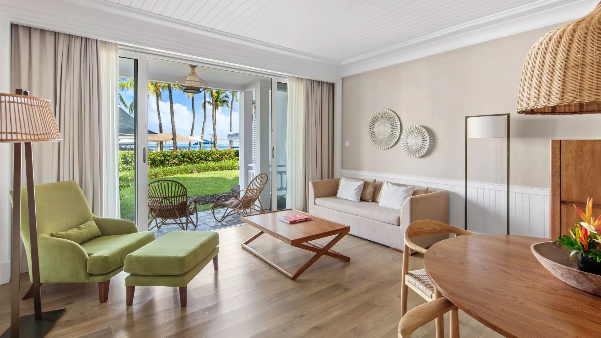 senior suite ground floor living space with sea view and access to beach