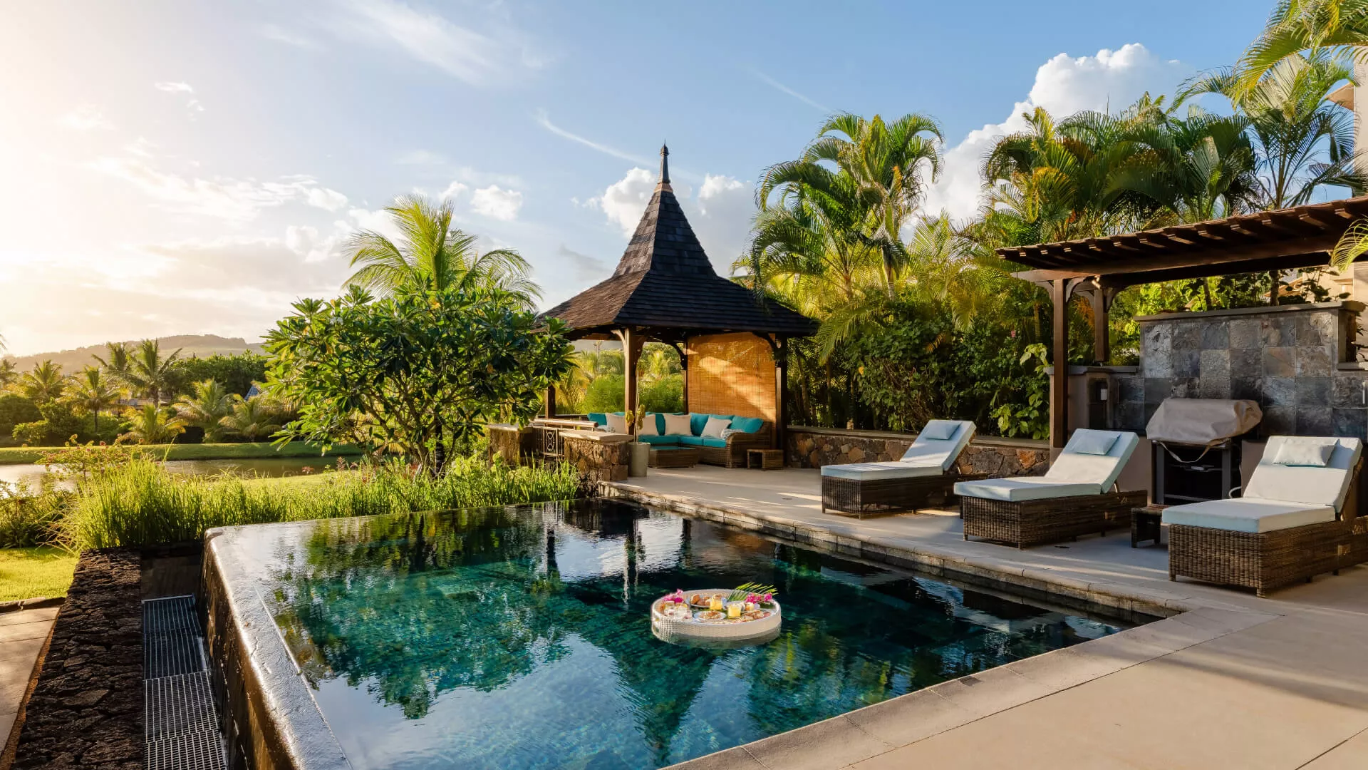 villa allamanda terrace with poolview