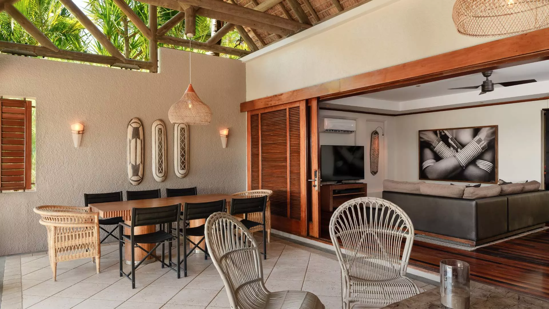 villa front de mer ouvrant directement sur un espace privé de loisirs plein air