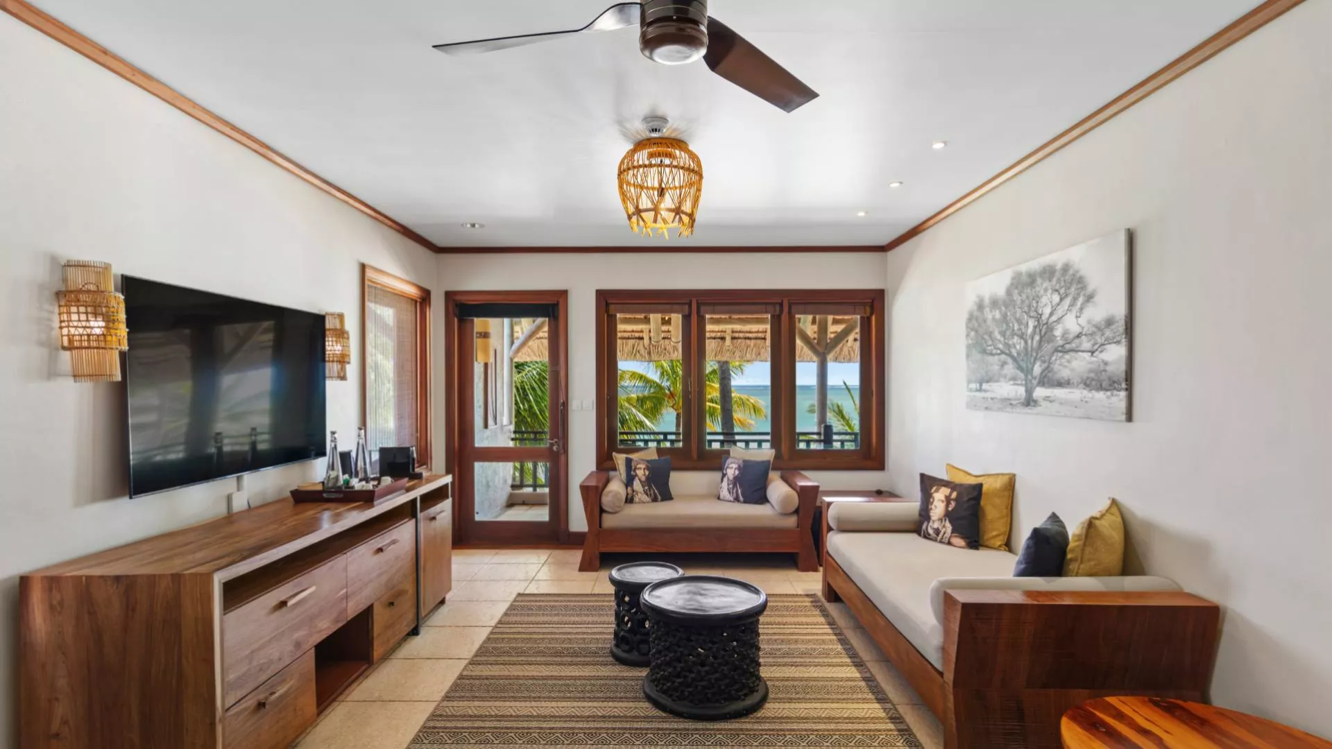 senior suite overlooking the ocean with living room