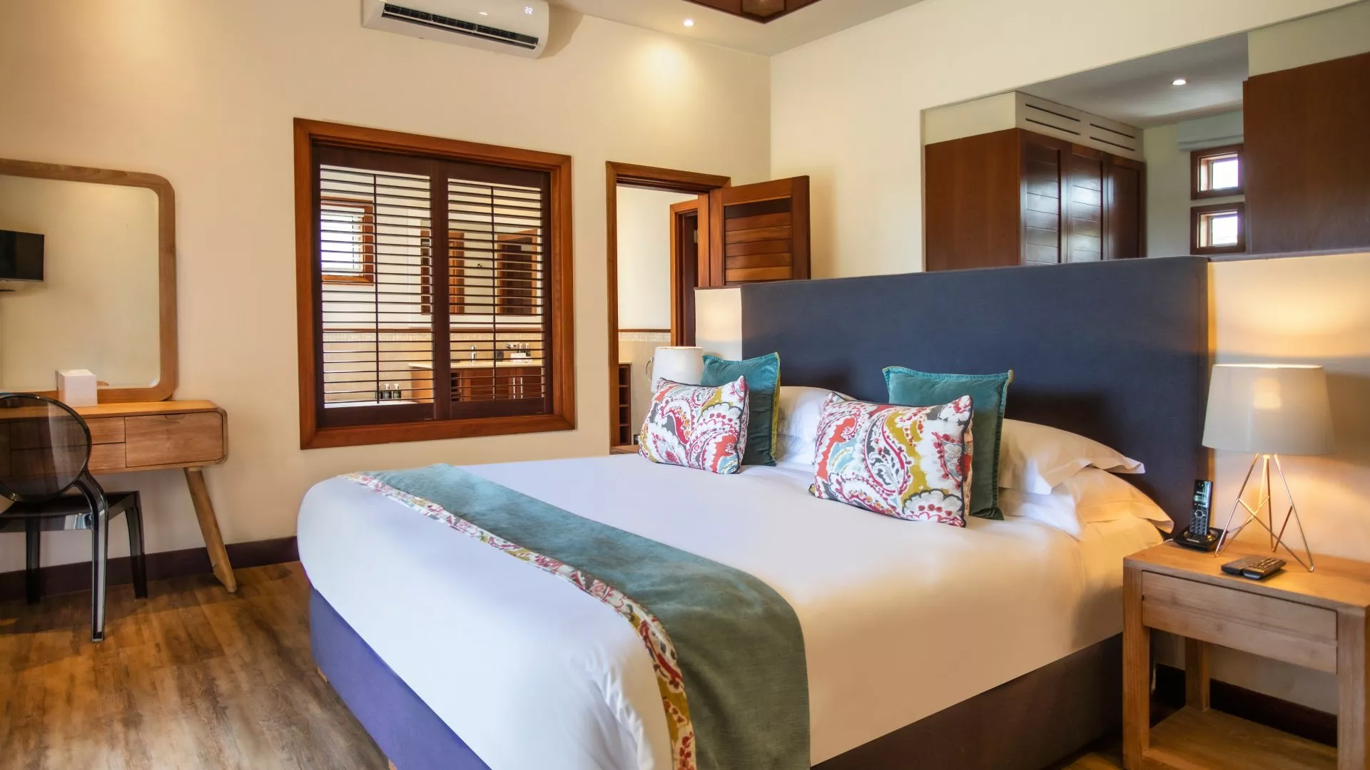 luxury bedroom villa poolview at heritage the villas