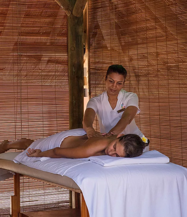 back-massage-at-seven-colours-spa-village-mauritius