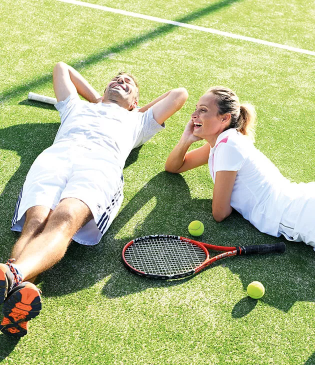 couples-playing-tennis-at-heritage-resorts-mauritius