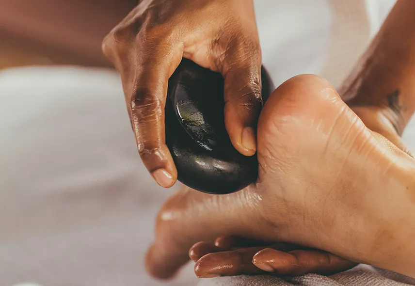 Foot mauritian massage