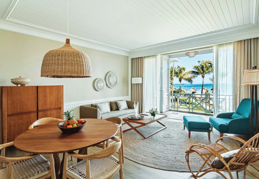 Luxury Accomodation / Senior Suite Sea View Interior - Heritage Resorts