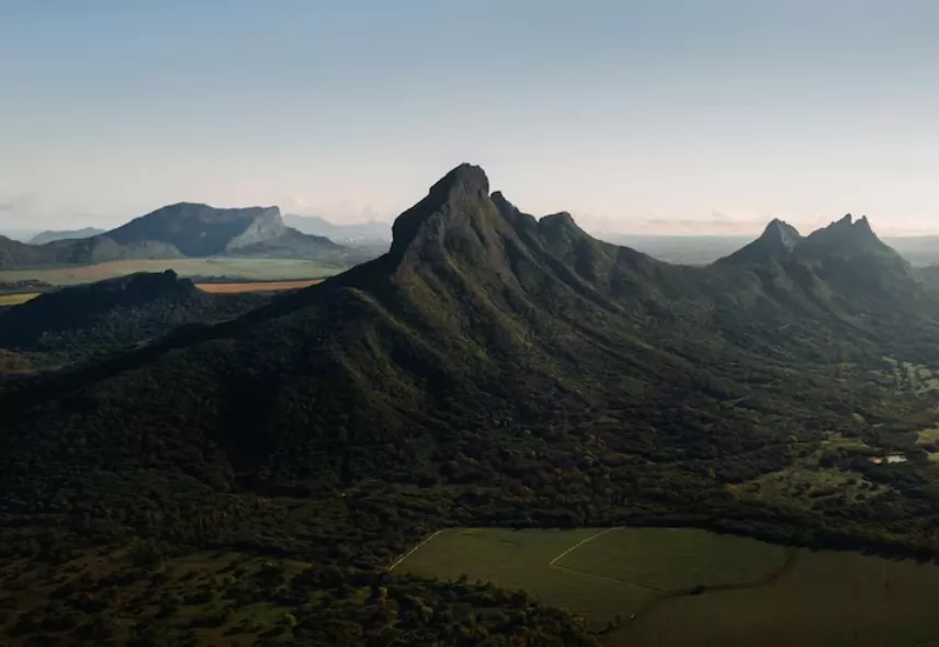 Grand port-savanne range