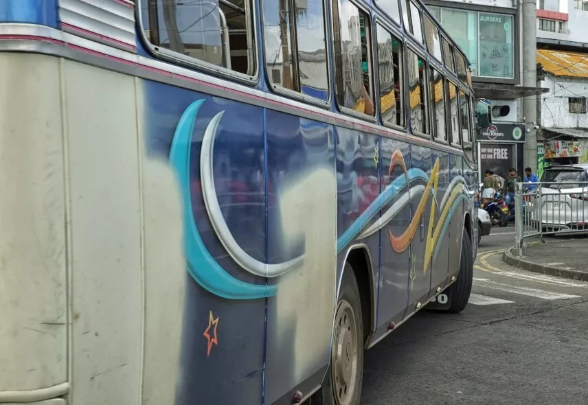 Overview of transport facilities in Mauritius including roads, buses, and vehicles