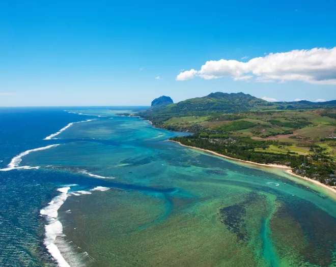 vue aérienne de l’île maurice dans l’océan indien