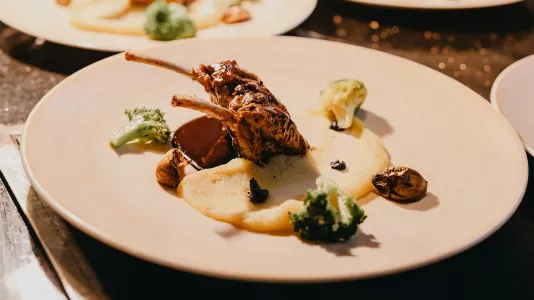 Diner et dejeuner gastronomie au restaurant le chateau de Bel Ombre