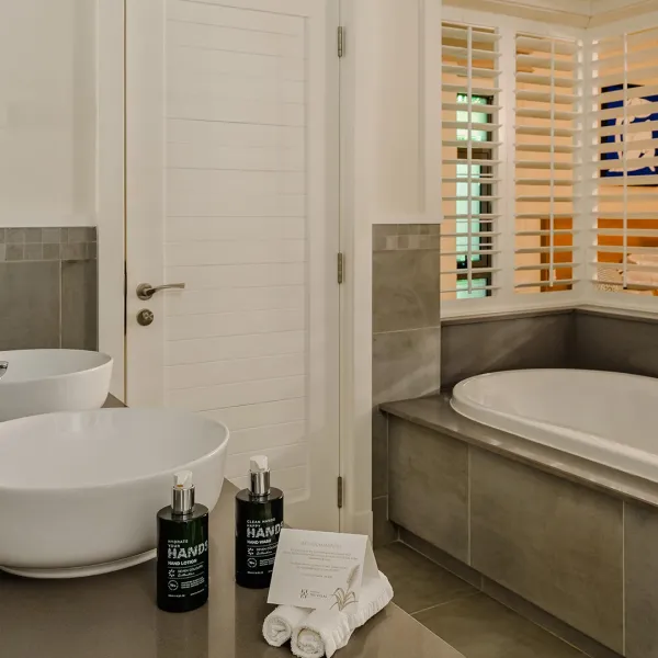 Bathroom of a 4-bedroom villa with pool view at Heritage The Villas, Mauritius