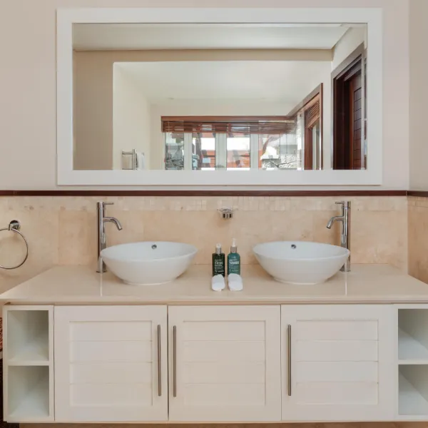 Luxury bathroom suite in a 4-bedroom villa