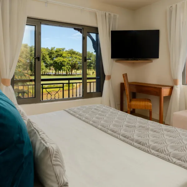 villa arthurium bedroom view