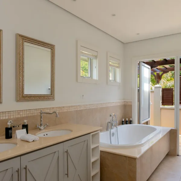 villa bois dentelle with spacious bathroom