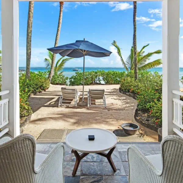deluxe suite beachfront with direct ocean facing outlook