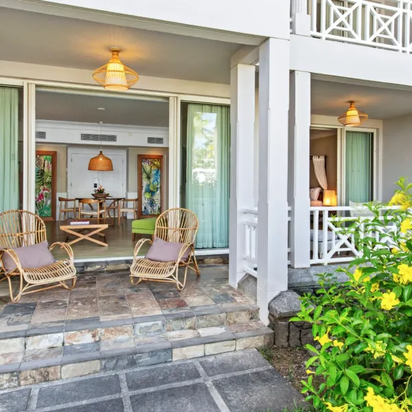 senior suite ground floor terrace with direct access to beach 