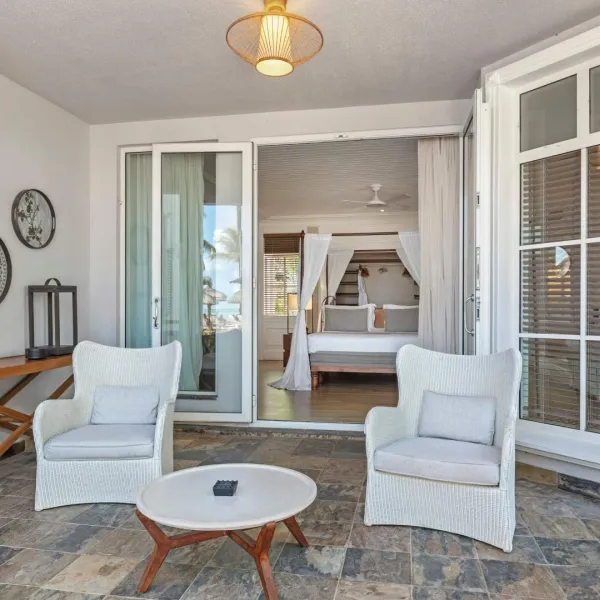 junior beachfront suite adult-only with private terrace at heritage le telfair