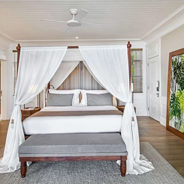 junior beachfront bedroom with sea view at heritage le telfair