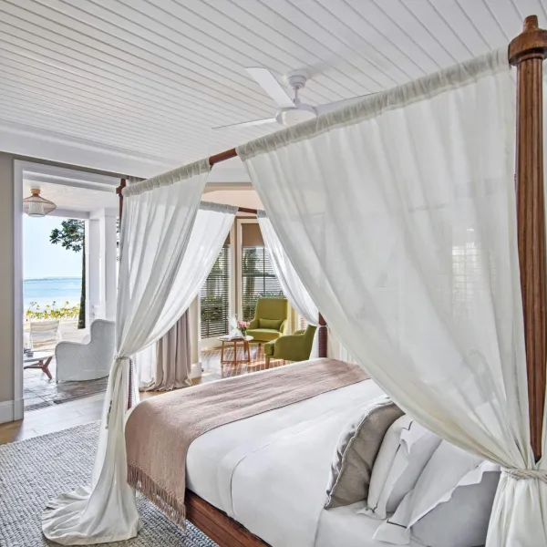 junior beachfront suite general view of the room with seaview at heritage le telfair