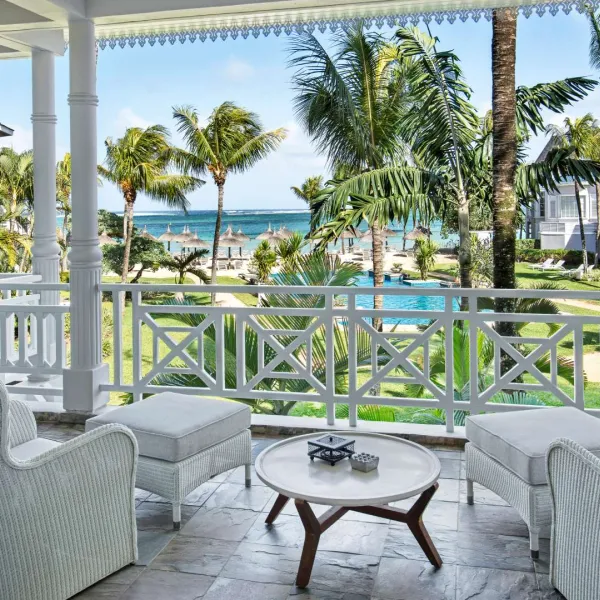 senior seaview suite adutl-only with private balcony and poolview at heritage le telfair