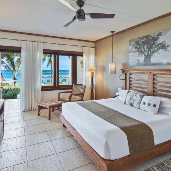 senior suite with private access to the beach