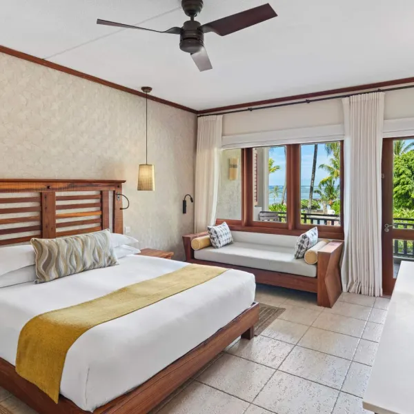 deluxe sea view room with private balcony