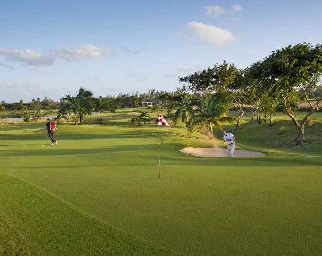 a golf course at the heritage golf club