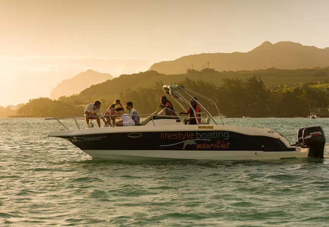 Sunset speedboat in Mauritius - Heritage Resorts