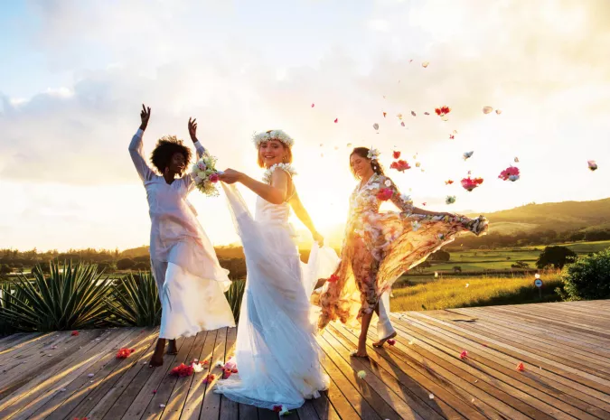 Elegant wedding party offer celebration at heritage awali