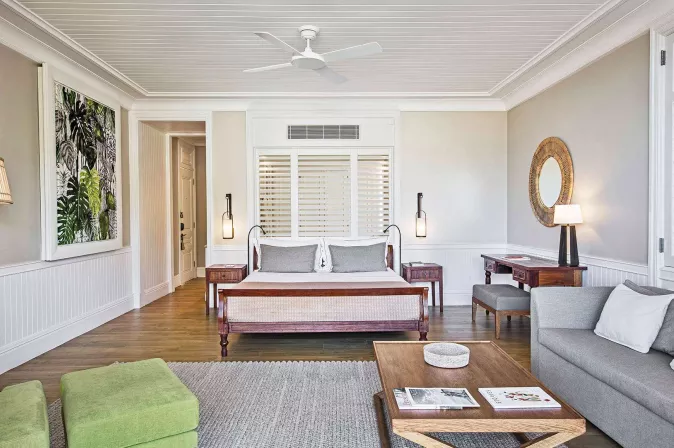 Deluxe Seaview Suite