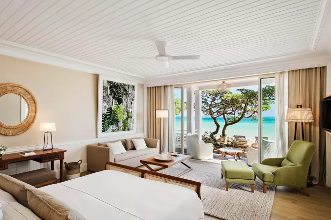 Deluxe Beachfront Suite - Adult only