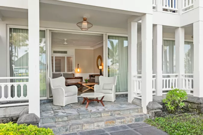 Deluxe Seaview Suite