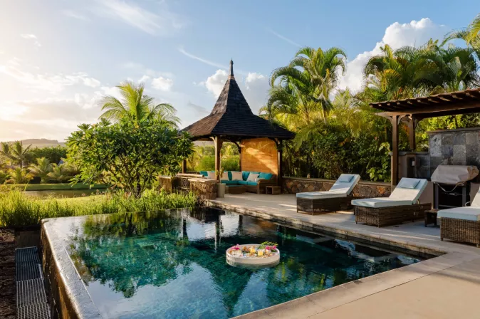villa allamanda terrace with poolview