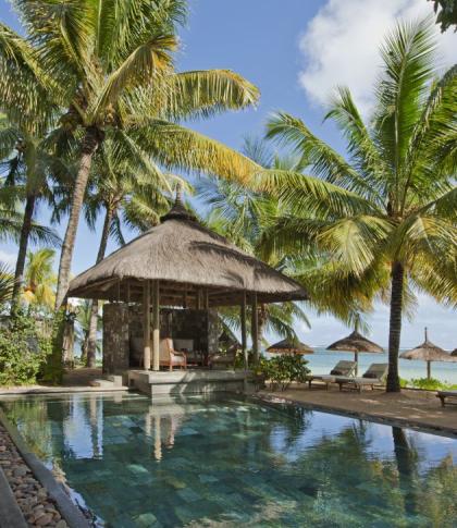 Luxurious private beachfront villa at Heritage Awali